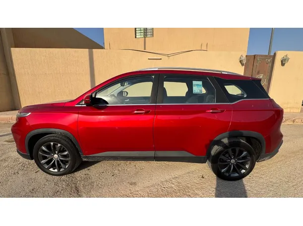 Car image 8