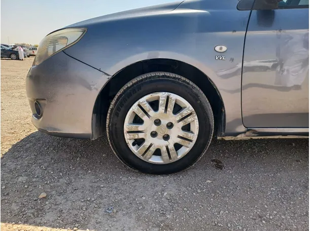 Car image 9