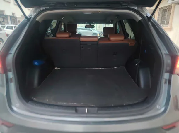 Car image 28