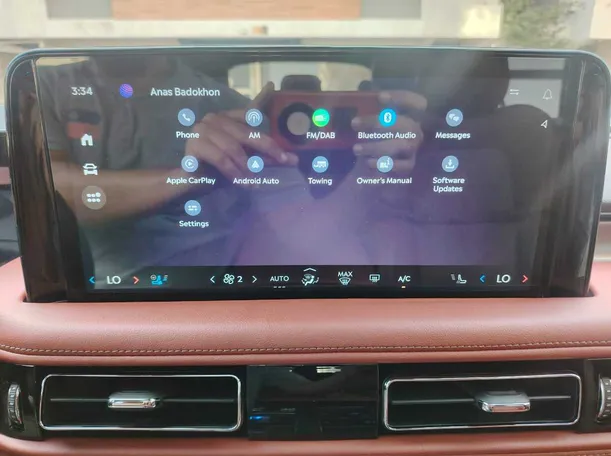 Car image 26