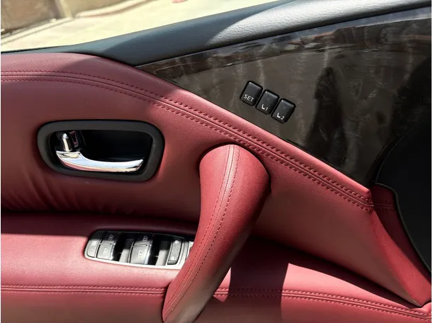 Car image 25