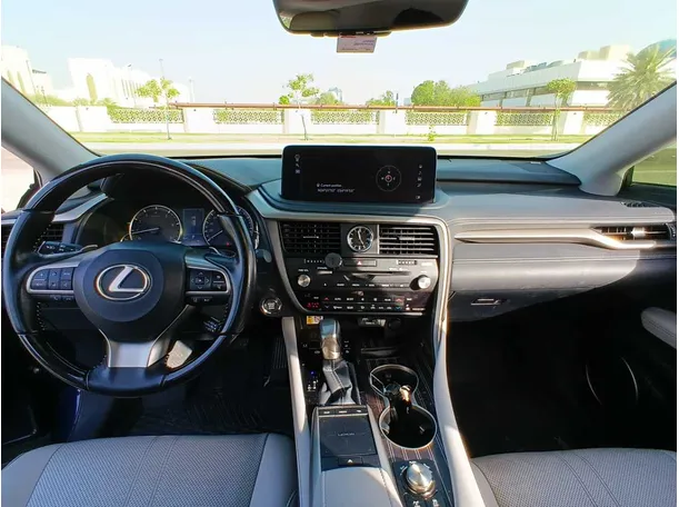 Car image 16