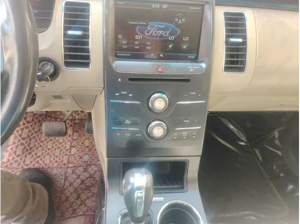 Car image 23