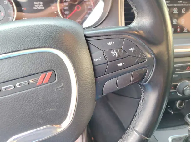 Car image 36