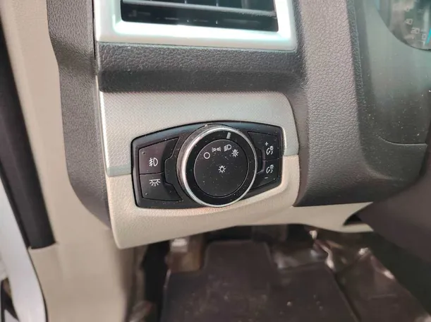 Car image 40