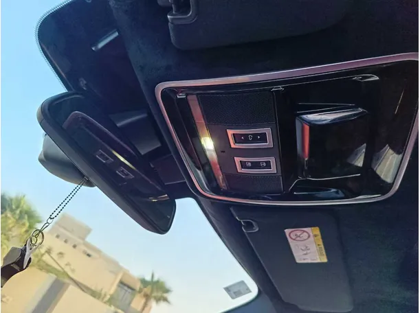 Car image 31