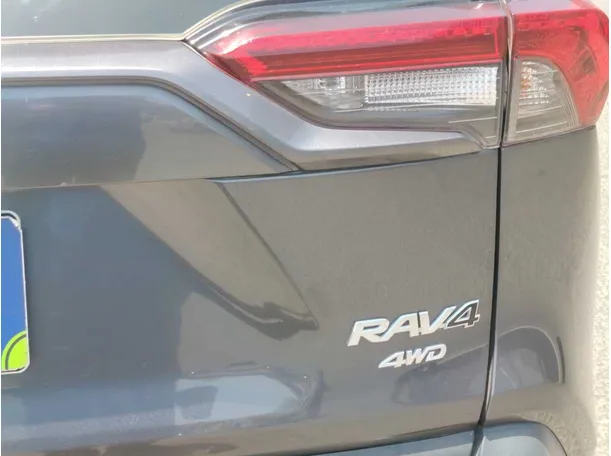 Car image 34