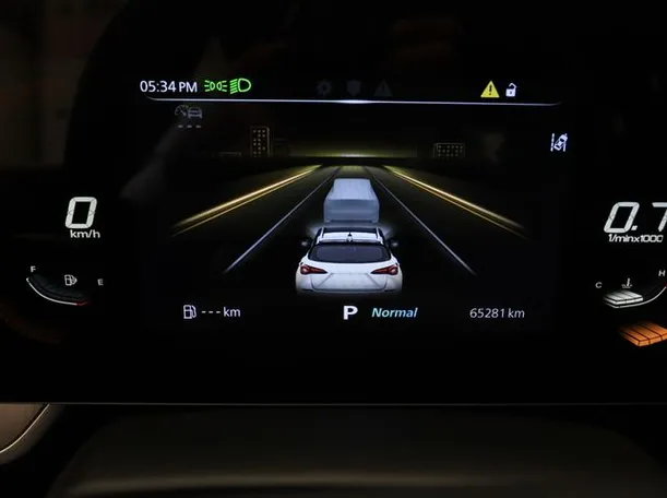 Car image 6