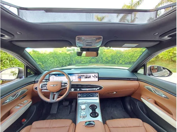 Car image 17