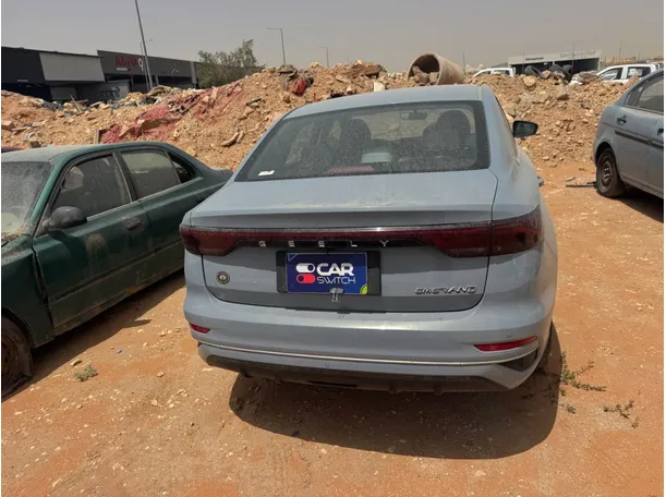 Car image 5