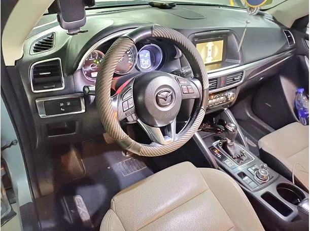 Car image 11