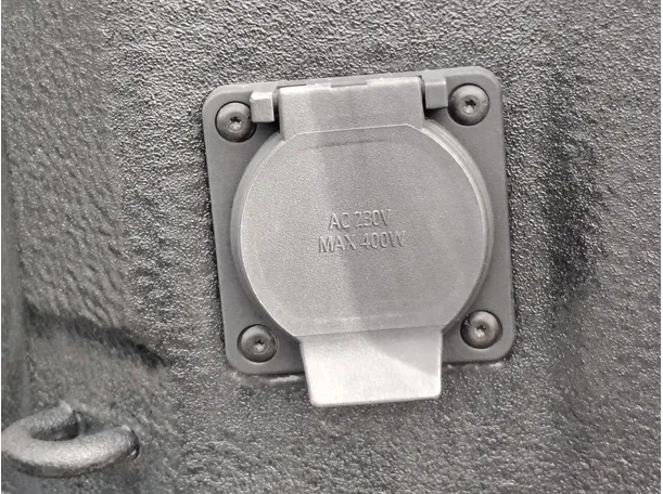 Car image 30