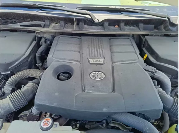 Car image 32
