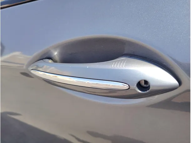 Car image 35