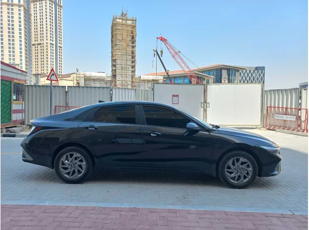 Car image 8