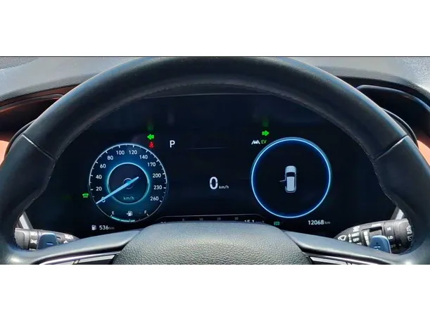 Car image 18