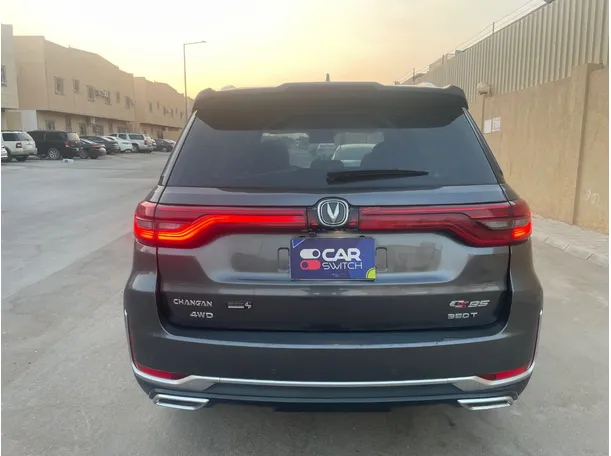 Car image 6