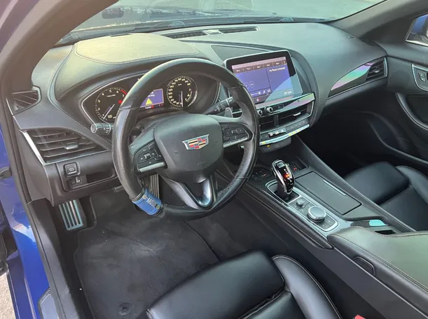 Car image 11