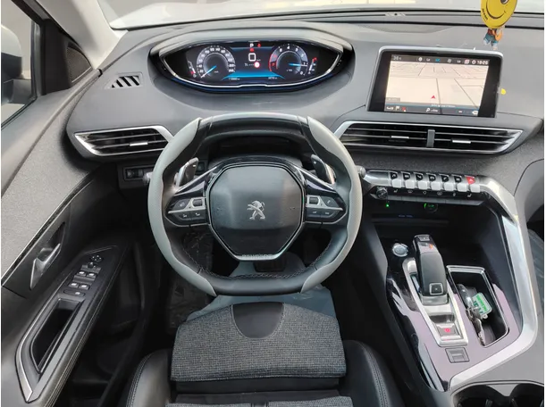Car image 25