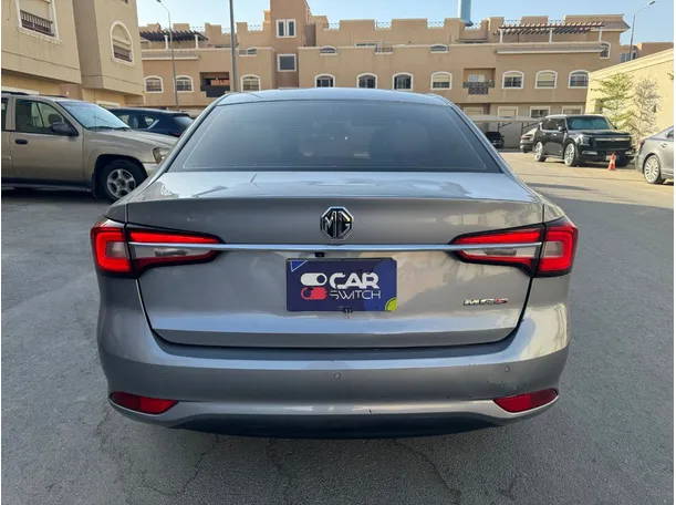 Car image 6