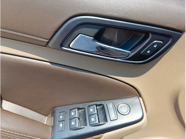 Car image 34