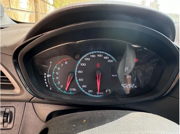 Car image 19