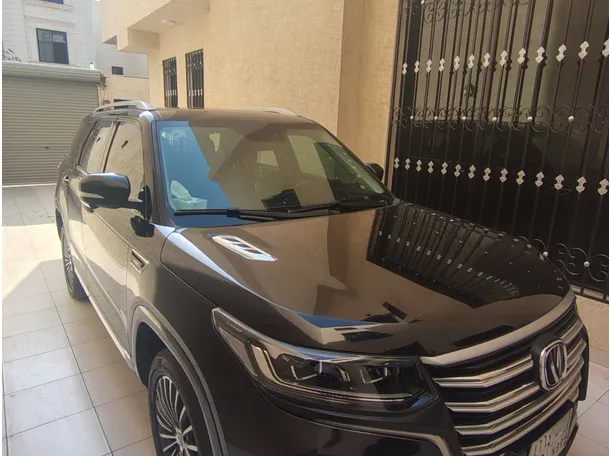 Car image 8