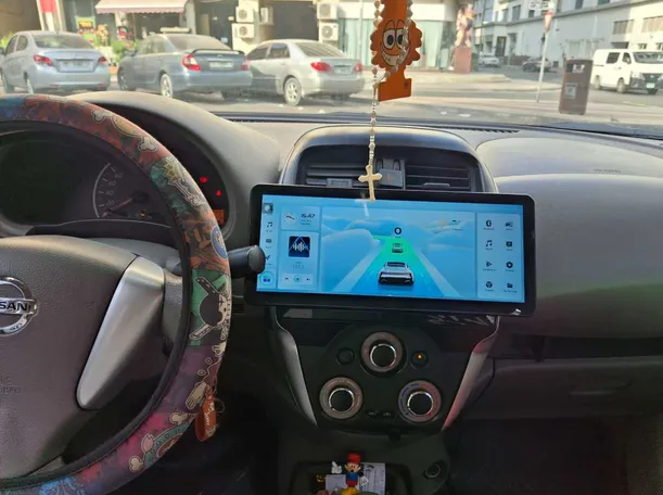 Car image 16