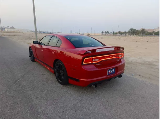 Car image 9
