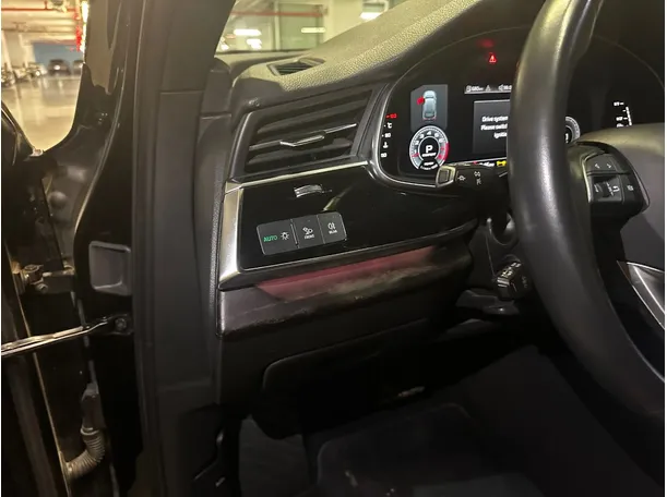 Car image 28