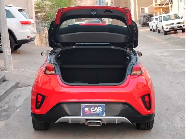 Car image 26