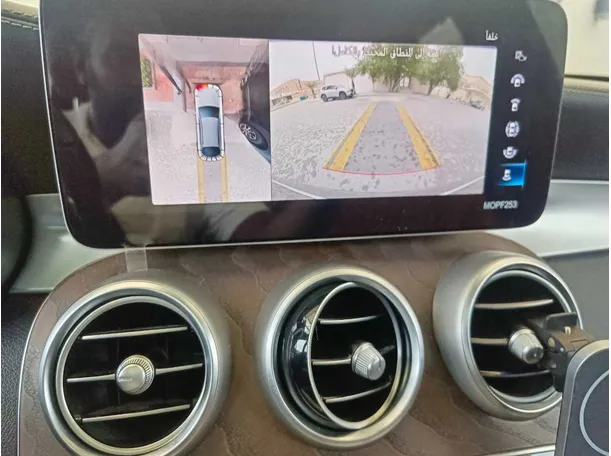 Car image 25
