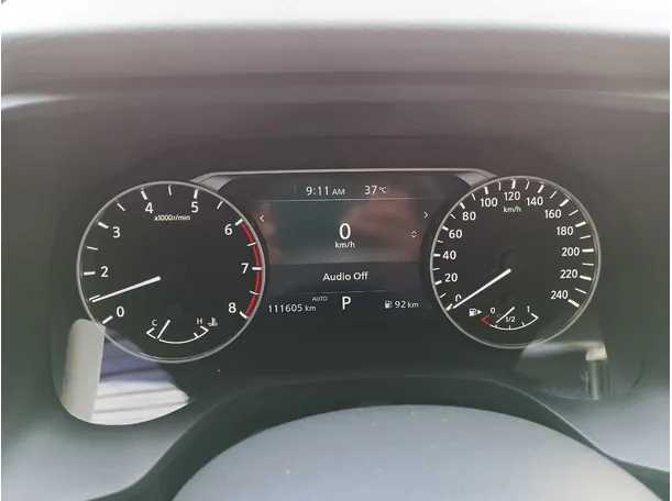 Car image 19