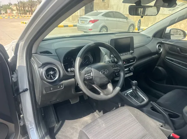 Car image 12