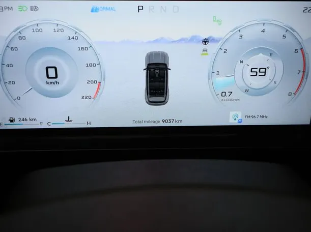 Car image 6