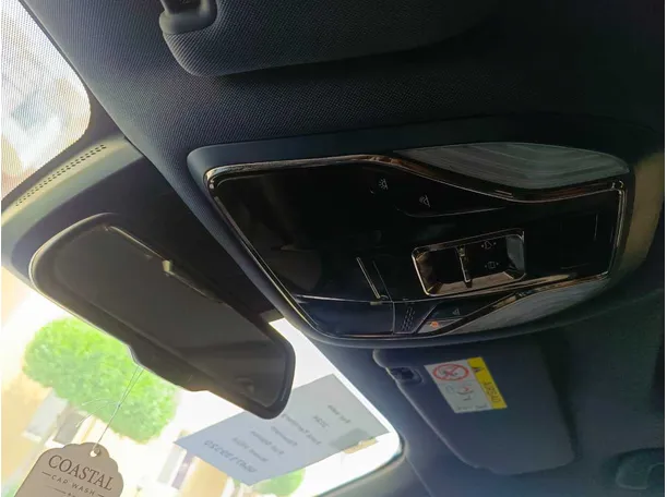 Car image 28
