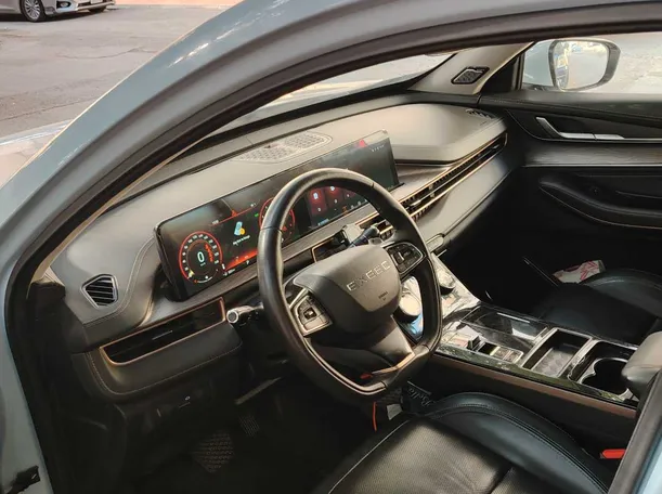 Car image 11