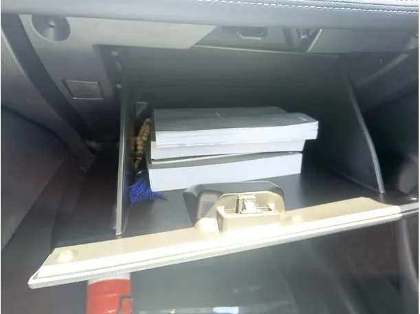 Car image 31