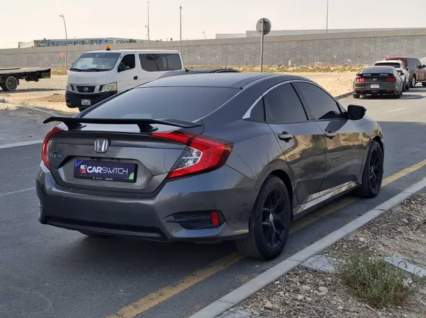 Car image 5