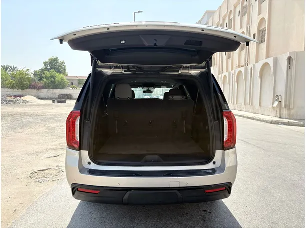 Car image 24
