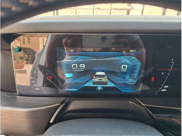 Car image 18