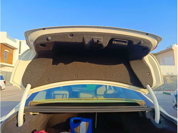 Car image 31