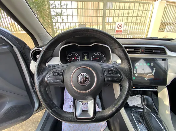 Car image 17