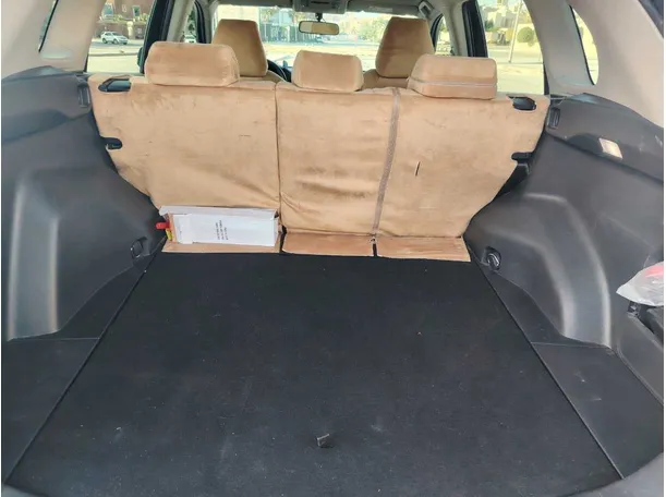 Car image 25