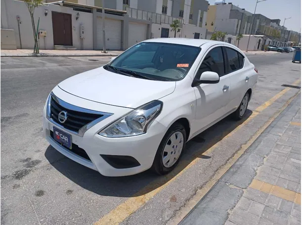 2022 نيسان صني في الدمام