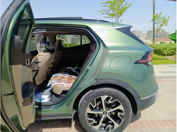 Car image 17