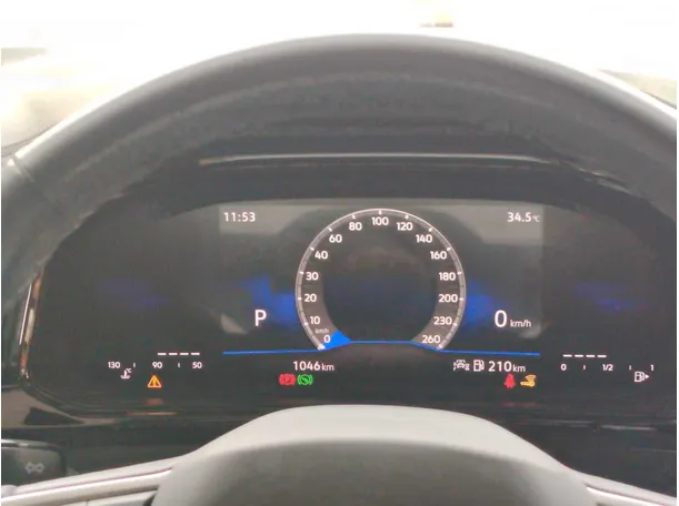 Car image 28
