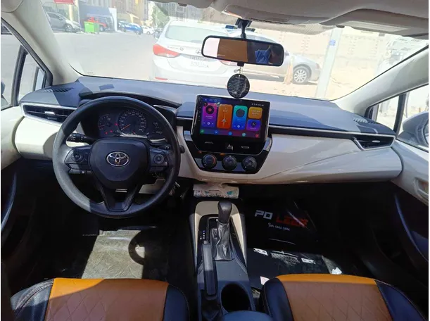 Car image 17