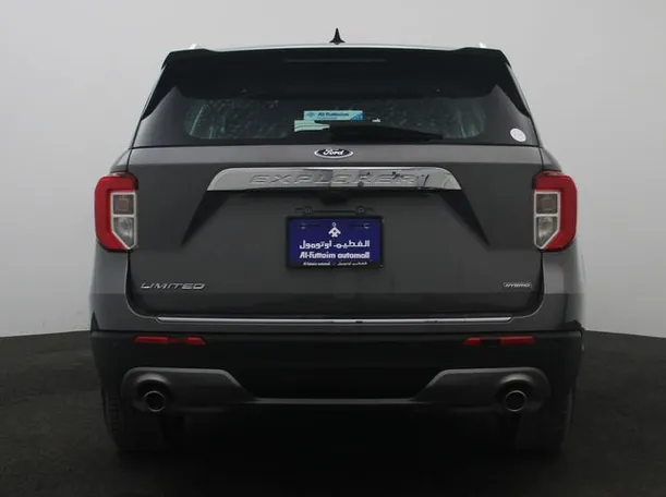 Car image 12