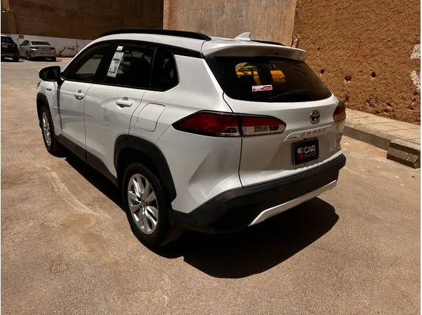 Car image 7